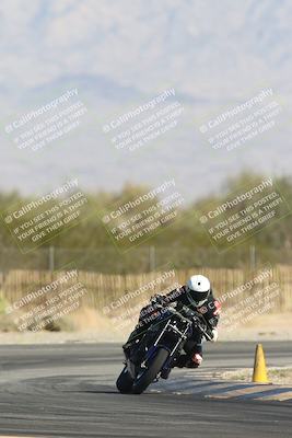 media/Oct-30-2025-Racers Edge (Thu) [[dabbdaf680]]/3-B Group/Session 2 Turn 2/